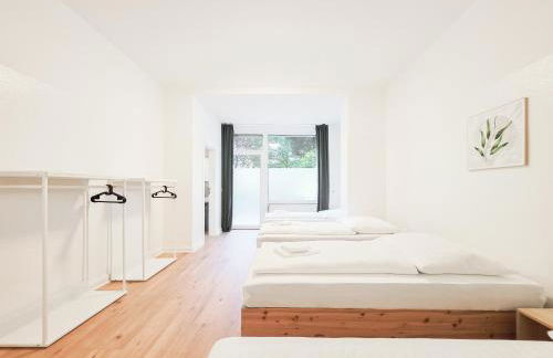Tolstov Apartments - 3 Room Apartments - Kitchen - Balcony - 5 min to Messe DUS - Foto 17