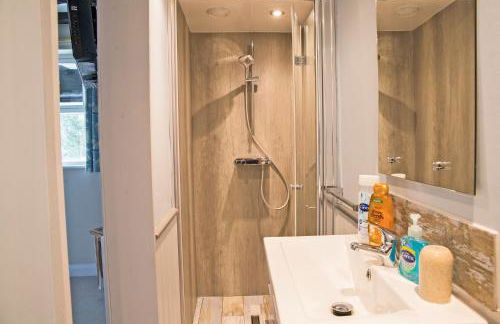 Hawthorn Farm Guest House - Photo 68