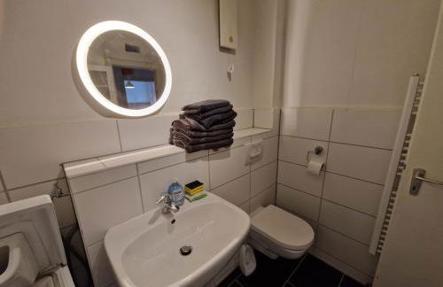 Apartment mit Balkon, perfekt als Monteurwohnung oder Stundentenwohnung - Foto 9