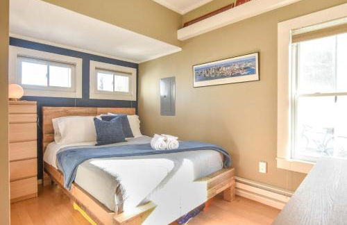 Gas Fireplace Front Patio & Parking Spot - Photo 9