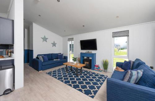 Buttercup Lodge - Relaxing hot tub and Parking - Foto 7