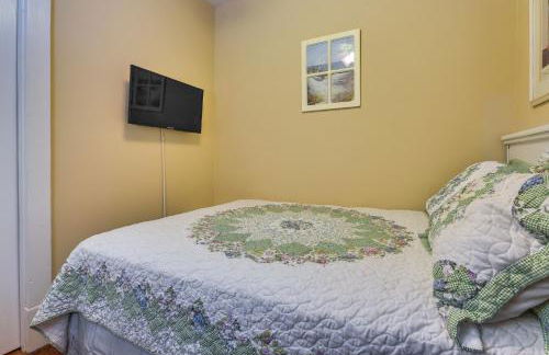 Turtle Cove Bay Beach House about 13 Mi to Buffalo! - Foto 15