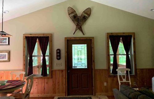 Cozy Three-Bedroom Cabin Near The Salmon River in Altmar, New York - Foto 10