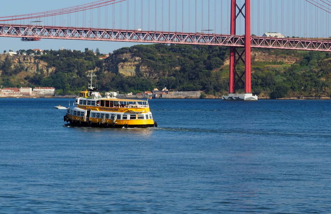 Lisbon Sightseeing Boat Tour - Photo 1