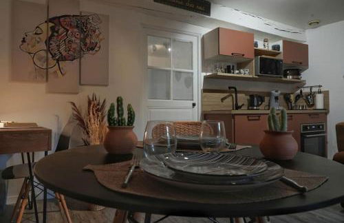 Le Joli’Mans, appartement refait à neuf, entièrement équipé, pour 2 personnes, proche quartier historique et centre - Foto 8