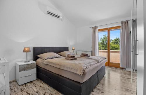 Villa Emely for 8 people near Porec with heated pool & jacuzzi - Foto 10