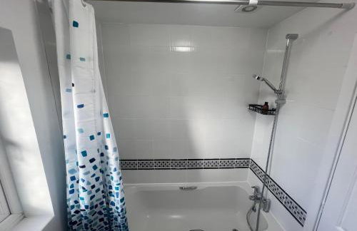 New Manchester City Getaway House with 2 FREE Parking - Foto 14
