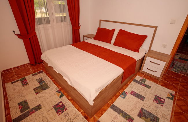 Lumos Homes - Photo 3