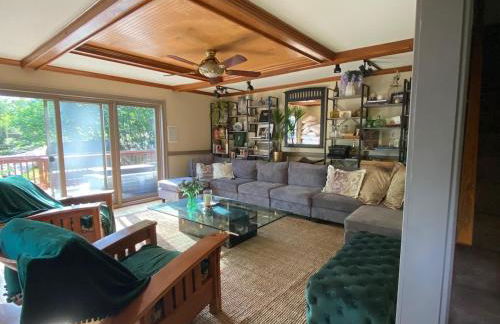 Saratoga Lake Boathouse Retreat - Photo 37