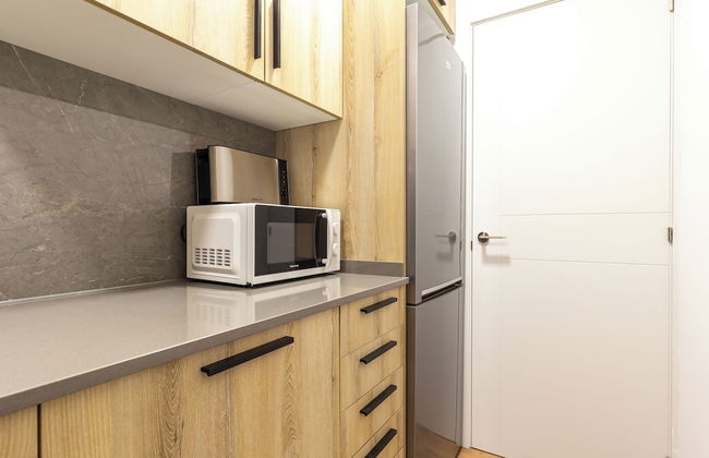 Picasso Suites Cornellá - Photo 13