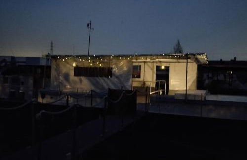 Captain's cabin: Cosy flat on a house boat - Foto 8