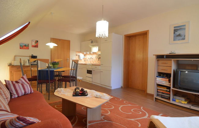 Cozy Apartment in Neumagen-Dhron near Lake Mosel with Garden - Photo 8