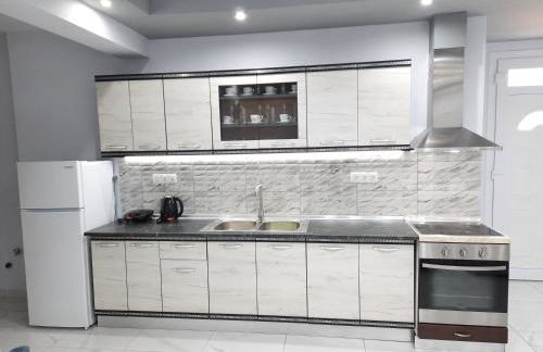 Panorama Apartments - Photo 4