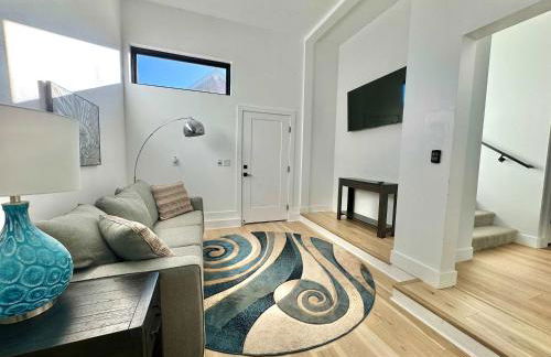 New Ultra-Modern Home Overlooking the Lake - Foto 14