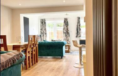 Turquoise Tranquil- 3 Bed House - Photo 13