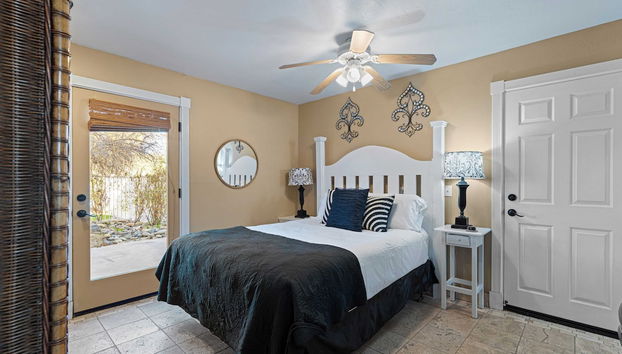 Victorian Manor In Paso Robles Wine Country + Pool, Hot Tub, Firepit, Tennis Court Sleeps 28 - Foto 5, Zimmer