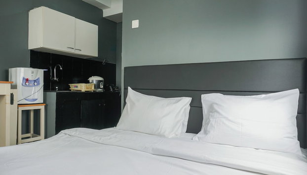 Nice And Warm Studio At Belmont Residence Puri Apartment - Foto 4, Habitación