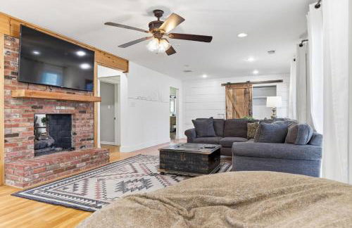 The Given House - Modern Midtown Stay - Foto 37