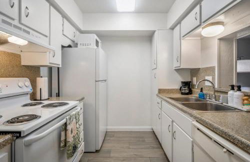 Towne Plaza Apartments #111 in the Galleria Area - Foto 24