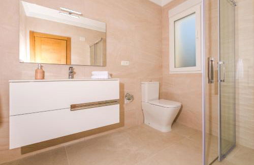 Casa Juana is a modern, luxury, exclusive, 6 bedroom villa. - Foto 13