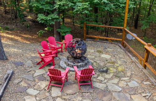 Cozy Cabin with Hot Tub, Fire Pit and Arcade Games - Foto 19