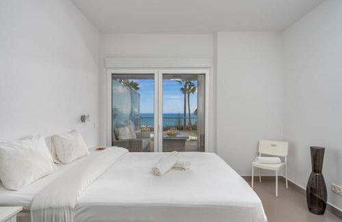 Sunny terrace with Jacuzzi by Costarentals- Ref 26 - Foto 3