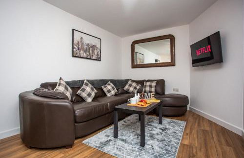 Modern 2BR Pad - 4 Min to Station, Fast WiFi and Smart TVs! - Foto 9