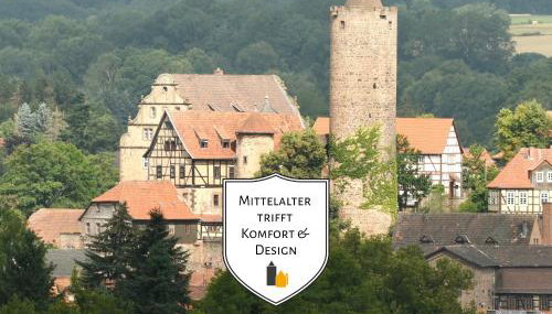 GRÄFIN MARTHA MARIA - stilvolles Apartment in der historischen Hinterburg Schlitz - mit Aufzug, Parkplatz, E-Ladestation & Garten - Fulda, Alsfeld, Bad Hersfeld 25-30 Min - Hunde willkommen - Foto 1