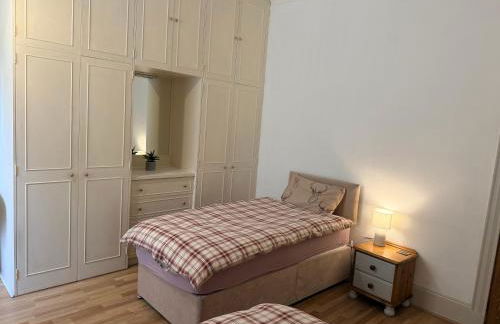 Spacious 2 Bedroom Flat in heart of Ballater - Foto 10