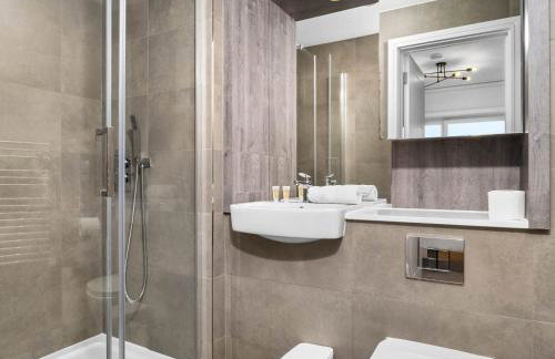 Stylish Apartment - City Centre - Balcony - Parking - Smart TV - Fast Wi-Fi 606D - Foto 5