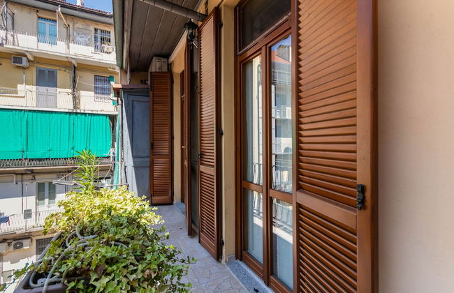 Nice and Cozy apartment in Crocetta - Photo 1