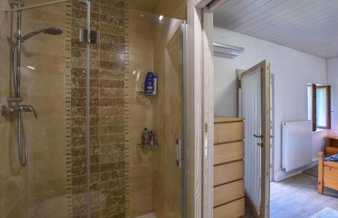 3 Bedroom Nice Home In Borgo Valbelluna - Foto 34