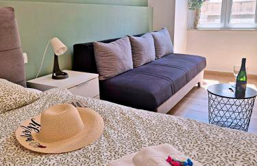 Lola's Place - Photo 54