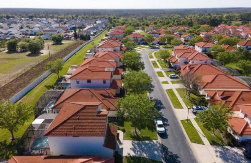 557-Impressive Two Story Private Villa with South Facing Pool 4 Large Bedrooms - Foto 28