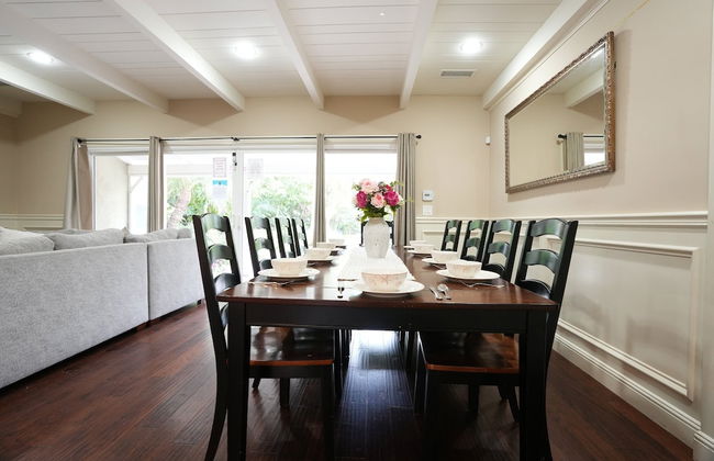 Incredible Estate 5 Bedrooms 3 Bathroom W/resort Style Rock Pool & Jacuzzi - Photo 11