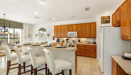 Lakeview 6-Bedroom Retreat with Game Room, Private Pool, Spa & Resort Amenities - Ideal for Families & Groups - Foto 4