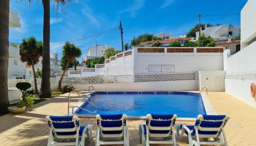 CASA TÔMBUA - Pool - Beach & Center 300m - AC - WiFi - Foto 4, sunbed