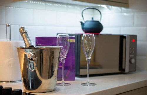 Spacious Townhouse on Quiet Street-Wi-Fi, Desk - Foto 13