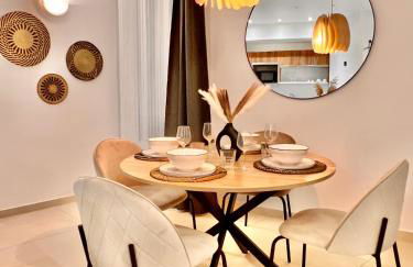 LIBERATION CENTER - PRIVATE Balcony - 24&7 RECEPTION - LUGGAGE STORAGE - Foto 9