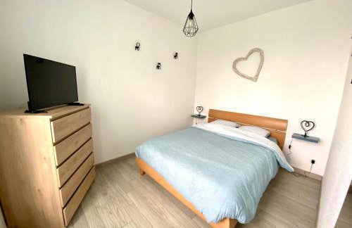 Jolie maison, jardin et parking - Photo 5