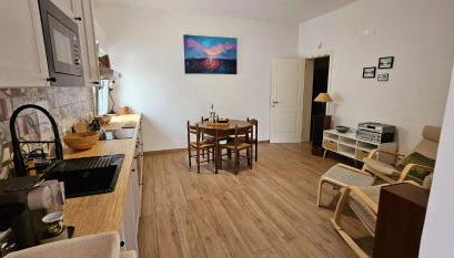 Seaside Villa with Hot Tub, 5mins walk from the sea - Foto 4