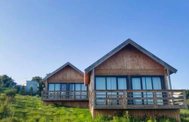 Bungalow Blue - Cabana de Madeira - Foto 1