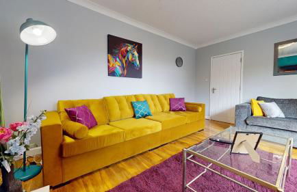 Charming 3 Bed Bungalow Parking & Wifi Business and Leisure by Jesswood Properties - Foto 4