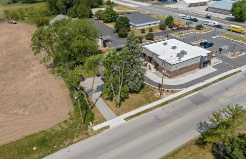 Upper Deck by Simple Life Rentals - Photo 15