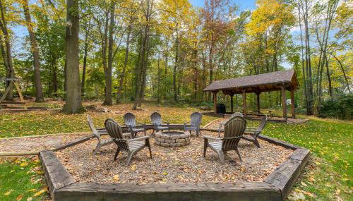 5 bd w Hottub - mins to Hunting Hiking & Fishing - Foto 4, Garden