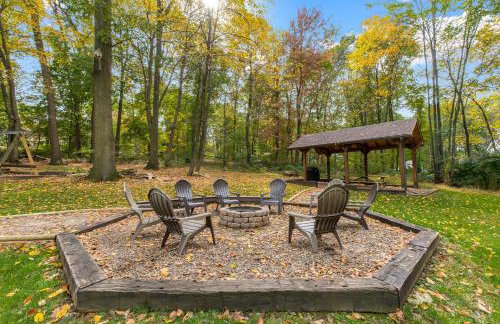 5 bd w Hottub - mins to Hunting Hiking & Fishing - Foto 4