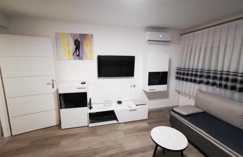 Ema Studio Apartman - Foto 17
