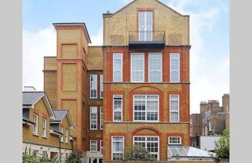 Central 2-Bed, 2-Bath Sanctuary near Holborn Station, Covent Garden & West End - Foto 1