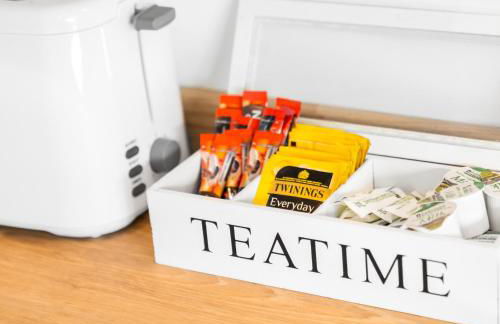 Modern 2 Bed Apartment - Sleeps 3 - Netflix - Parking 55C - Foto 27