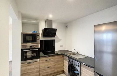 Private bedroom with private bathroom & toilet in a shared flat - Foto 3